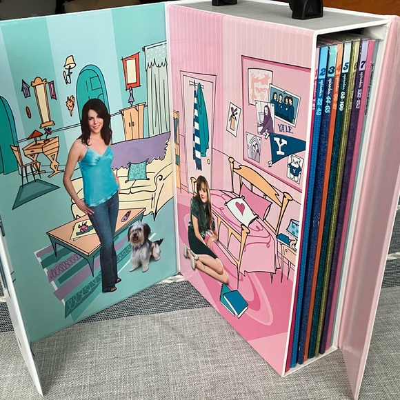 Gilmore Girls: Complete Series DVD Set - Picture 4 of 11